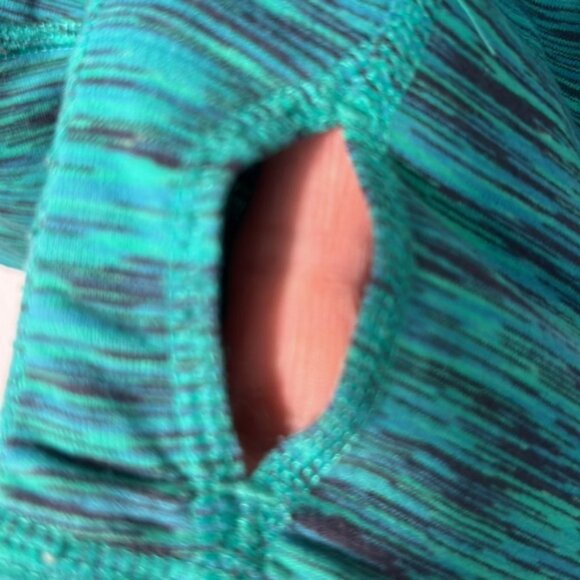 KIRKLAND SIGNATURE GREEN WOMEN WORKOUT HOODIE IN SIZE XL - Picture 3 of 5